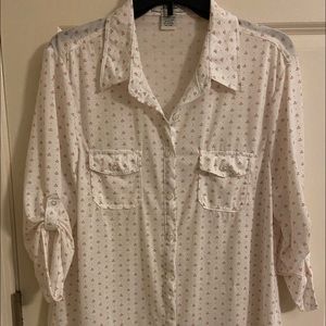 Button down 3/4 sleeve shirt